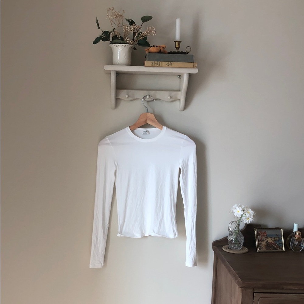 Aritzia White Long Sleeve Tee